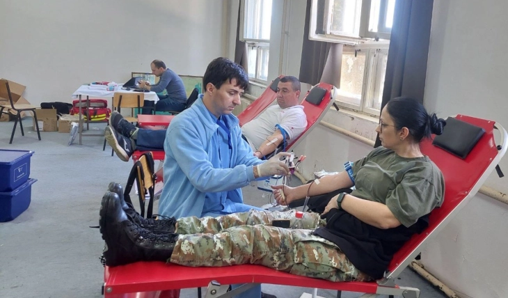 Во велешката касарна крводарителска и хуманитарна акција