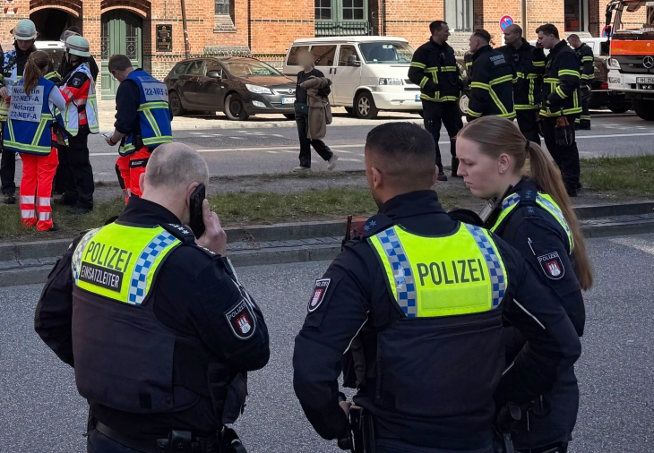 Четириесет и шест лица повредени во напад со гас во минијатурен музеј во Хамбург