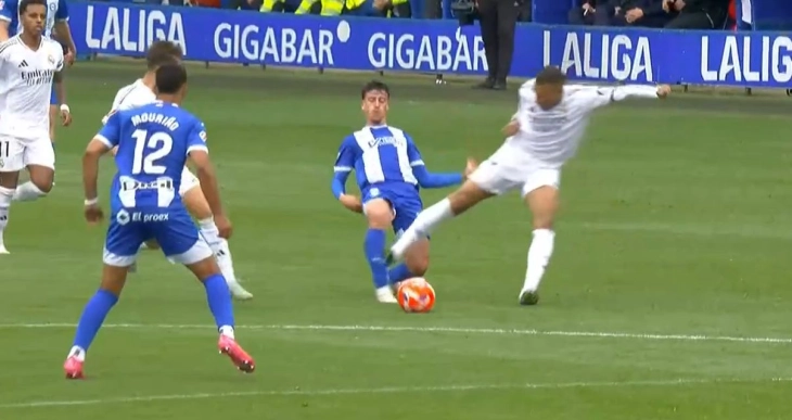 Мбапе со прв црвен картон во дресот на Реал Мадрид