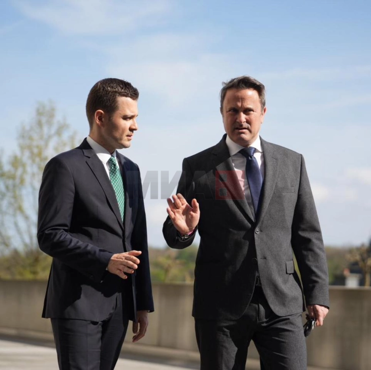 Takim i ministrit Mucunski me zëvendëskryeministrin dhe ministrin për Punë të Jashtme dhe Çështje evropiane të Luksemburgut, Gzavie Betel