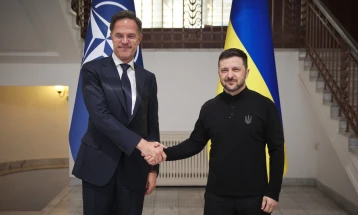 Zelenski u takua me sekretarin e përgjithshëm të NATO-s