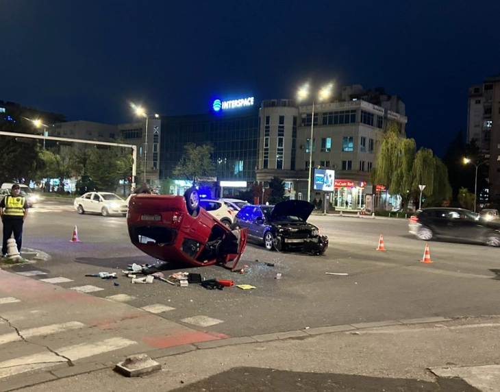 Едно лице повредено во сообраќајка во Аеродром