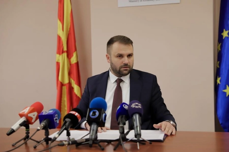 Durmishi: Të gjithë shitësit me pakicë nga 18 prilli duhet t’i publikojnë çmimet e produkteve në ueb faqet e tyre