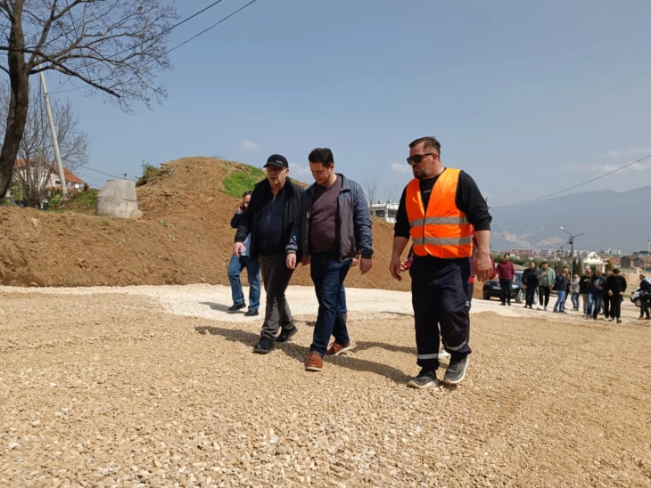 Почна реконструкцијата на локалниот пат Гостивар - Здуње