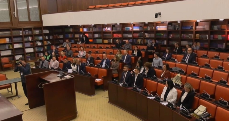 Debat publik mbi Propozim-ligjin për personat e angazhuar në punë, disa nga sugjerimet janë për të përmirësuar zgjidhjet ligjore