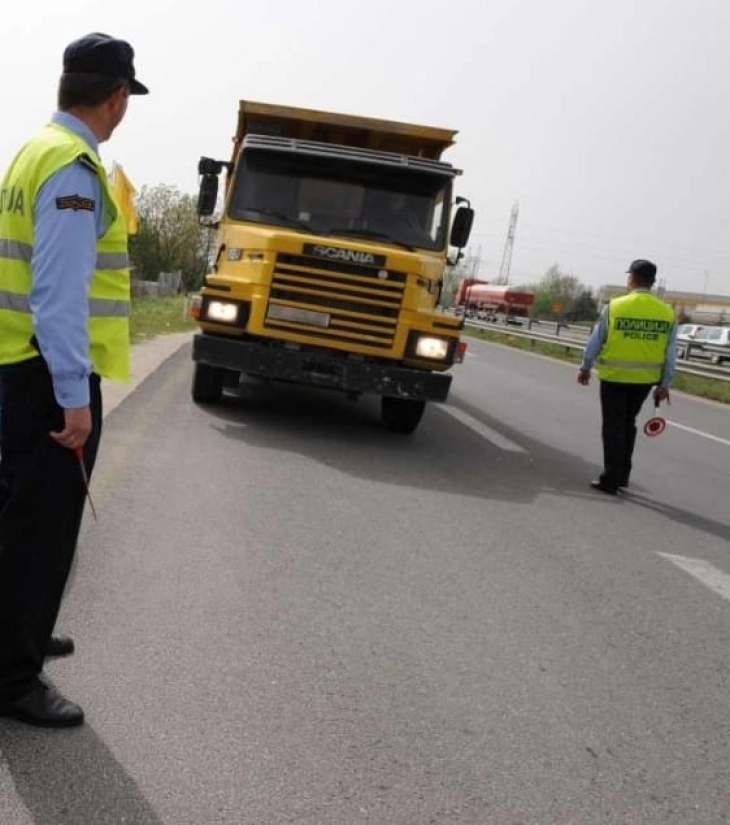 Во акциска контрола на СВР Скопје и Државниот инспекторат за транспорт изречени 39 санкции