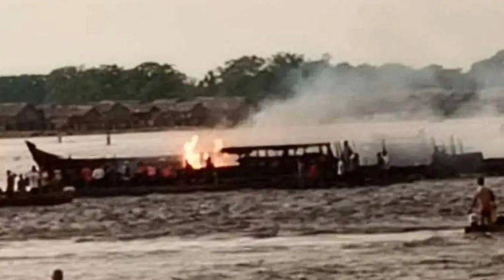 Së paku 50 të vdekur, mbi 100 të zhdukur pasi që një anije u përfshi nga flakët dhe u përmbys në Kongo