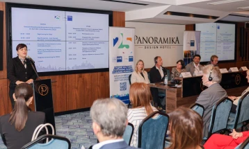 Dimitrieska-Koçoska: Qeveria siguron stabilitet, parashikueshmëri dhe partnerit në realizimin e planeve investuese