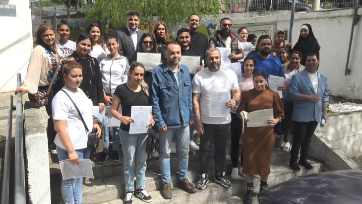 Свидетелства за дооформено основно образование добија 25 возрасни лица од Кочани