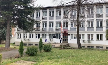 Shtatë të dyshuarit për zjarrin në Koçan janë transferuar efektivisht në arrest shtëpiak