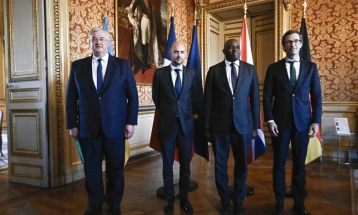 Lami: Rusia duhet të pranojë një “armëpushim të menjëhershëm, të plotë dhe të pakushtëzuar” në Ukrainë