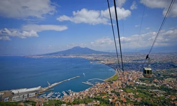 Katër të vdekur në një fatkeqësi me teleferik në jug të Italisë
