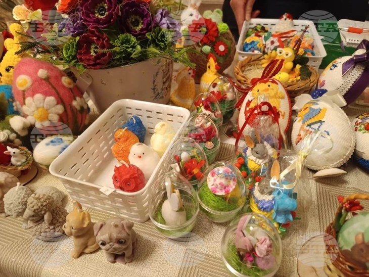 Плетени јајца, венчиња и домашни колачиња – што можеме да направиме за да ја израдуваме саканата личност за Велигден, а да ги поддржиме и луѓето на кои им е потребна помош