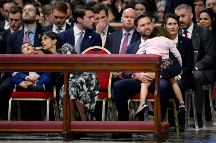 Американскиот потпретседател присуствуваше на верска служба во Ватикан