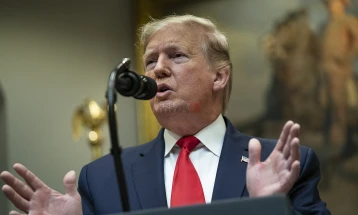 Trampi: Nëse ata refuzojnë një armëpushim, ne do t'i quajmë budallenj dhe do të tërhiqemi