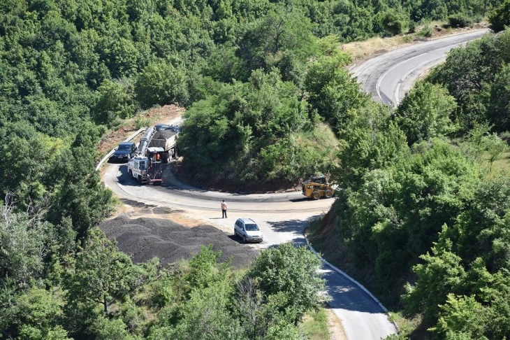 Во завршна фаза рехабилитацијата на патот од Охрид до Св. Наум