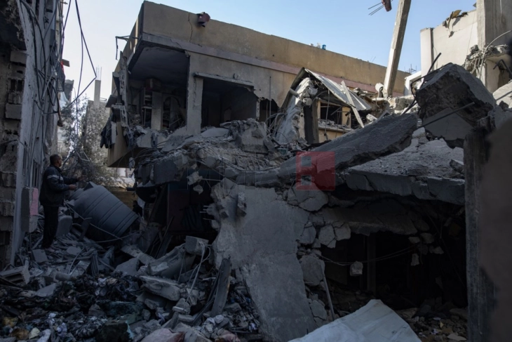 Најмалку 90 лица загинаа во израелските напади врз Газа во последните 48 часа