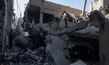 Të paktën 90 persona kanë humbur jetën në një sulm izraelit në Gaza në 48 orët e fundit