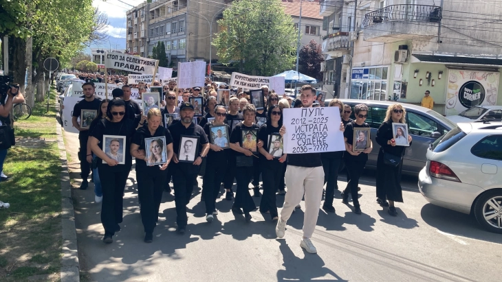 Marsh protestues në Koçan: Fëmijët tanë nuk janë më, por drejtësi duhet të ketë