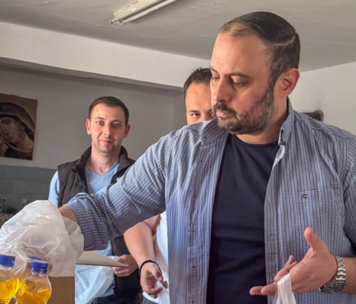 Велигденски ручек за семејства од социјален ризик во Кисела Вода