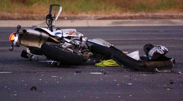 Тешко повреден 14-годишен мотоциклист во Велес