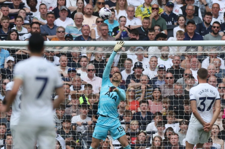 Leeds and Burnley promoted back to Premier League