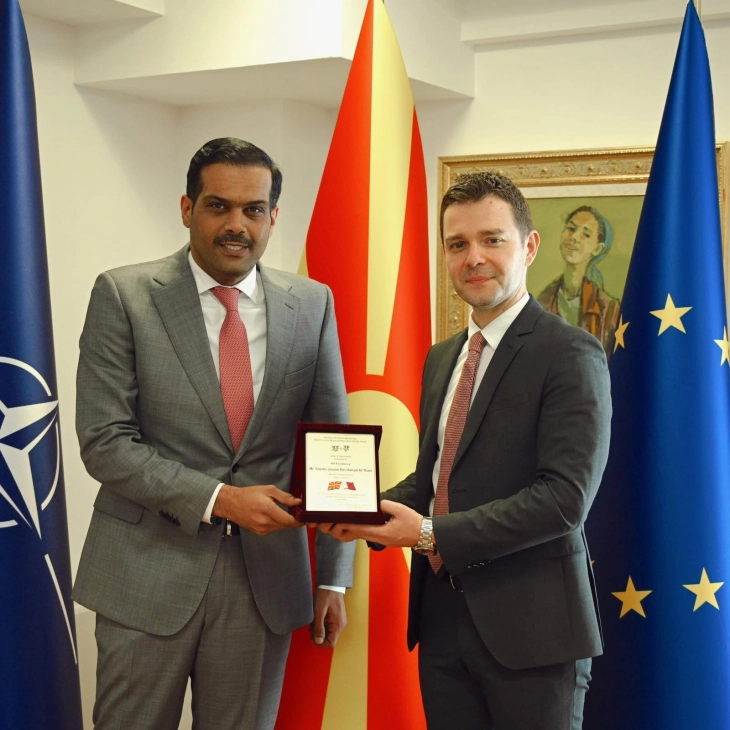 Ministri Mucunski priti në takime të veçanta u.d. ambasadorin bin Hamad Al Tani dhe ambasadorin Burshakov