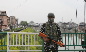 Të paktën 24 u vranë në sulmet në Kashmir