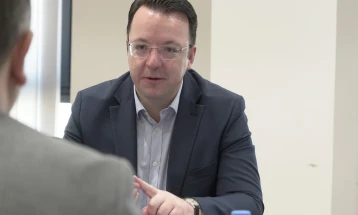 Zëvendës kryeministri Nikollovski për vizitë pune në Mbretërinë e Bashkuar