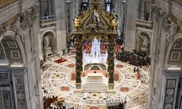 Pope Francis' body moved to St Peter's for public to pay respects