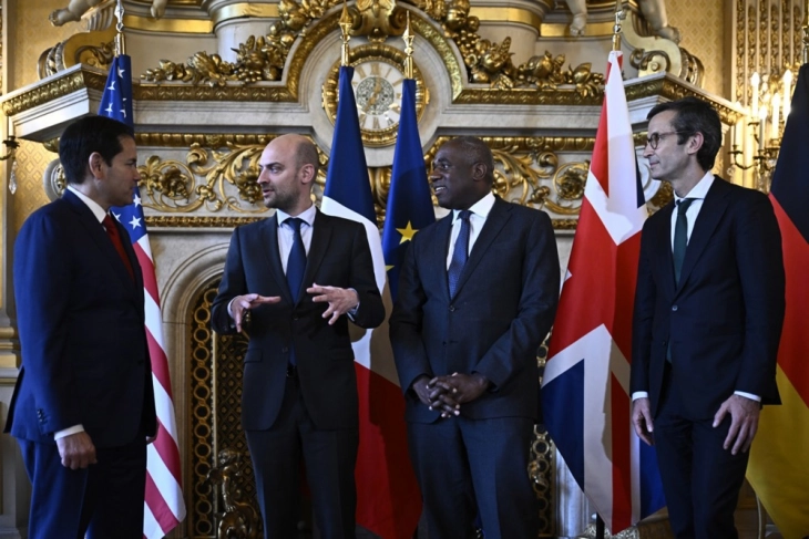 Одложени мировните преговори за Украина со шефовите на дипломатиите во Лондон