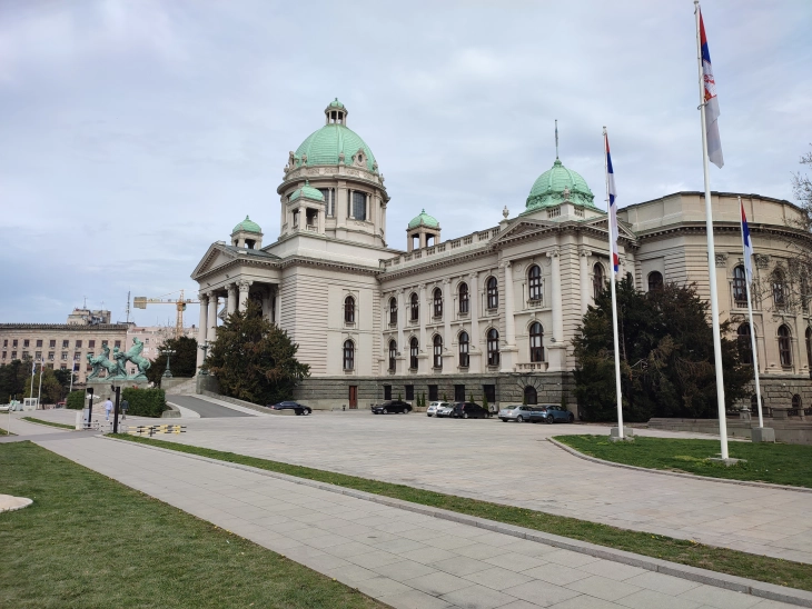 Опозицијата во Србија бара нова постапка за избор на членови на Советот на Регулаторното тело за електронски медиуми