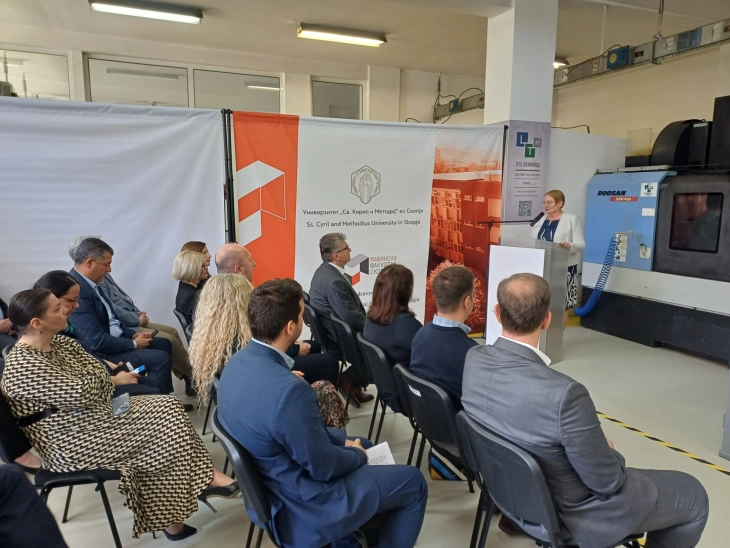 Komuniteti i biznesit ndihmon në përmirësimin e kushteve në arsimin e lartë, dhuron pajisje bashkëkohore industriale për Fakultetin e makinerisë në Shkup