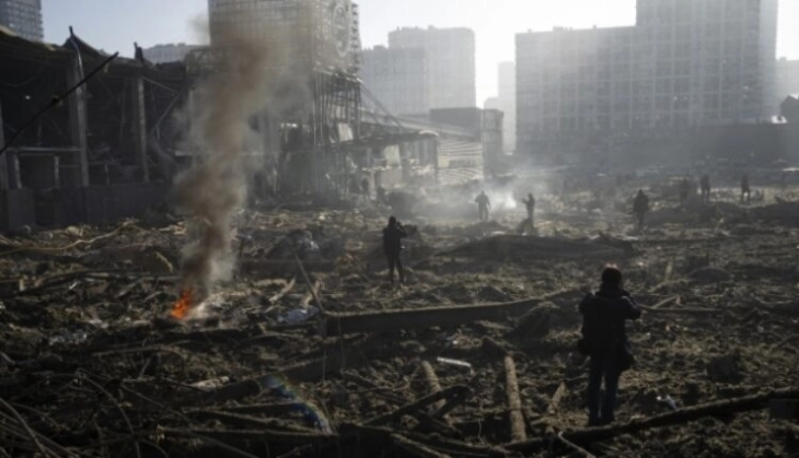 Украински власти: Во рускиот напад на Киев загинаа девет лица, а 63 се ранети