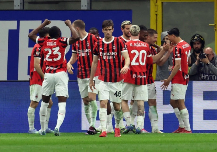 Milani  e deklason Interin dhe plasohet në finalen e Kupës së Italisë