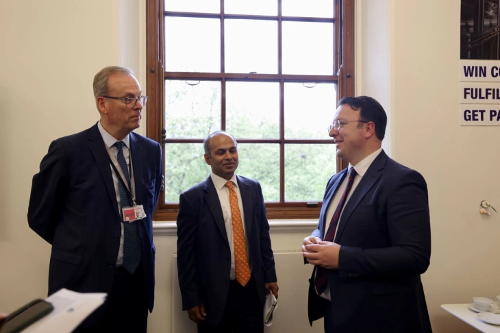 Deputy PM Nikoloski meets Tim Reid, CEO of UK Export Finance, in London