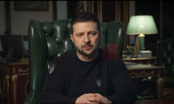 Zelenski: Rusia menjëherë duhet t'i ndërpresë sulmet