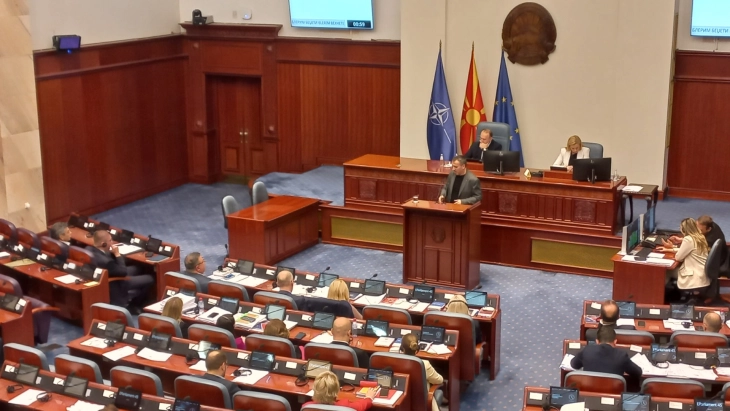 Беџети обвини за мајтап  со носењето на законот за правична застапеност,  Мицкоски вети дека ќе биде донесен и лично ќе го претстави