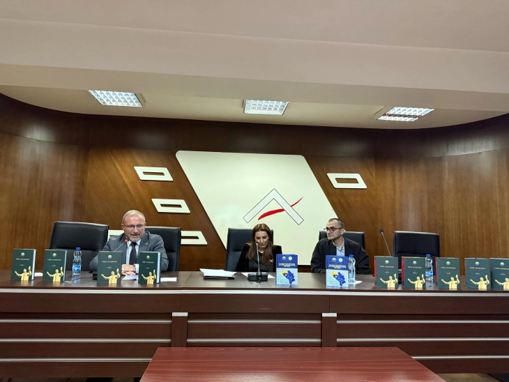 Universiteti i Tetovës mori pjesë në Panairin mbarëkombëtar të librit akademik dhe shkencor që mbahet në Prishtinë