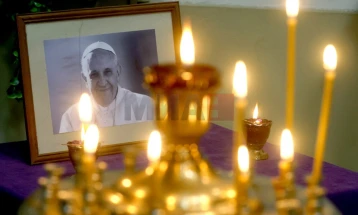 Presidentja Siljanovska Davkova në varrimin e Papa Françeskut