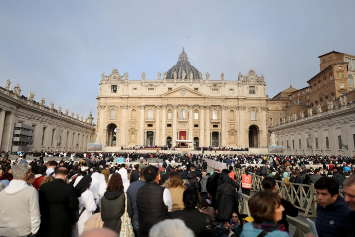 Pope Francis' funeral begins in the Vatican with 140,000 watching on