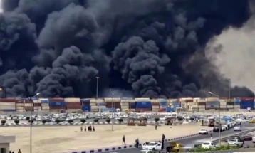 Four dead, more than 500 injured in blast at southern Iranian port