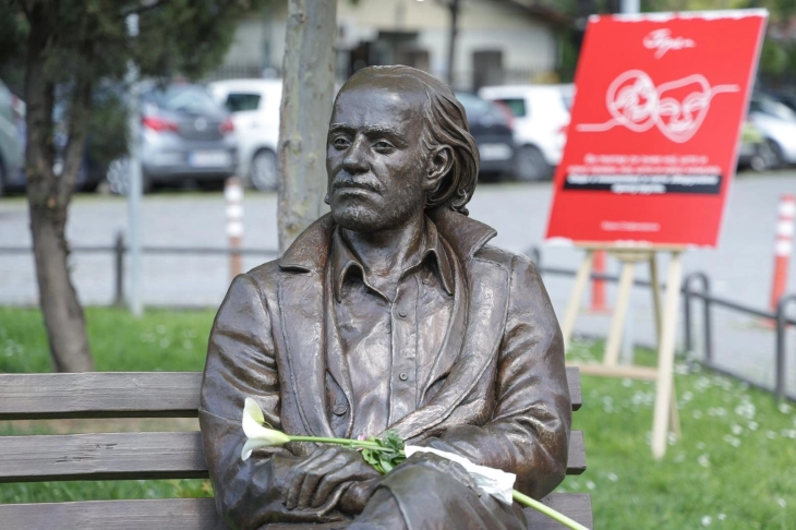 Одбележани 73 години од раѓањето на Горан Стефановски