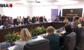 Tryezë e rrumbullakët: Gjykata Kushtetuese - institucioni më i pareformuar në vend në 34 vitet e fundit