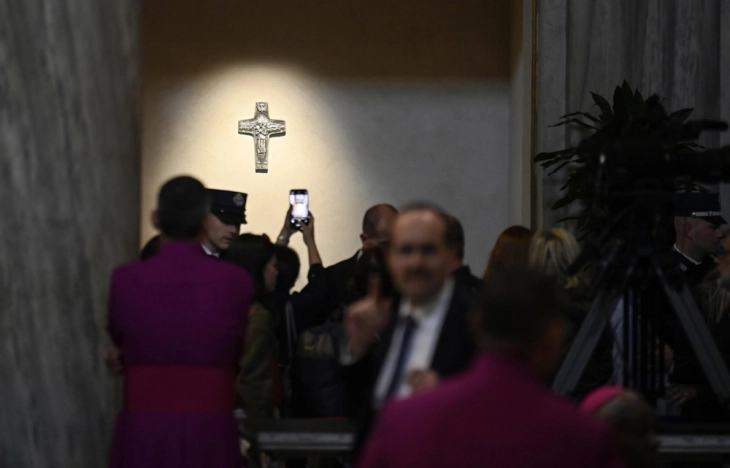 Гробот на папата Франциск во базиликата „Санта Марија Маџоре“ веќе го посетиле повеќе од 70.000 верници