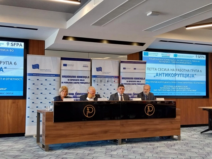 Debat në NKEU-MK: Transparenca është hapi i parë që një shoqëri të jetë e përgatitur për të luftuar korrupsionin