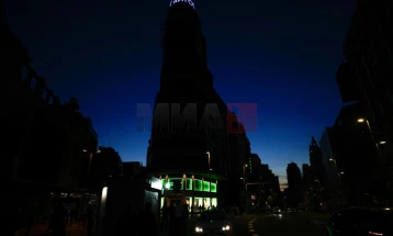 Ndërprerja masive e energjisë elektrike në Gadishullin Iberik u shkaktua nga një defekt në lidhjen ndërsektoriale midis Francës dhe Spanjës