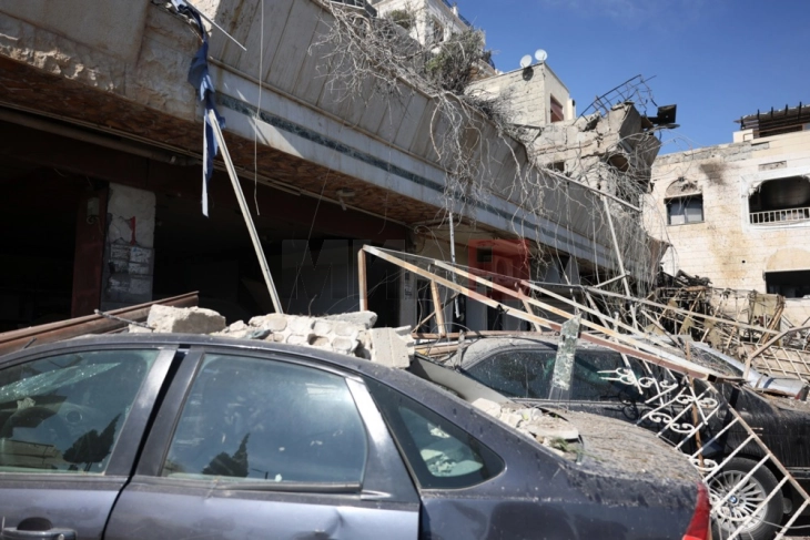 Најмалку 13 загинати во судири во близина на Дамаск