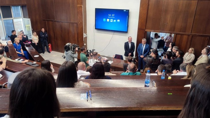 Таравари и Клековски им посакаа успех и среќа на специјализанти, 89 кандидати за вработување во 13 клиники на Клинички