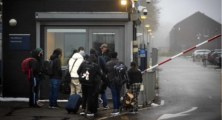 Барањата азил во Холандија преполовени во првиот квартал од 2025.